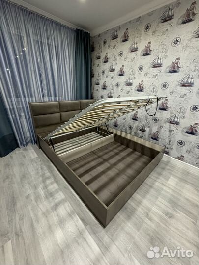 Кровать двухспальная