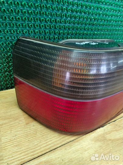 Фонарь задний левый Peugeot 605