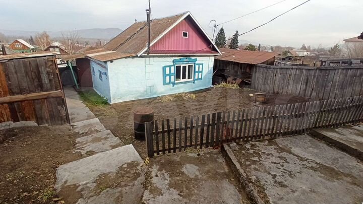 Дом 40 м² на участке 5 сот.