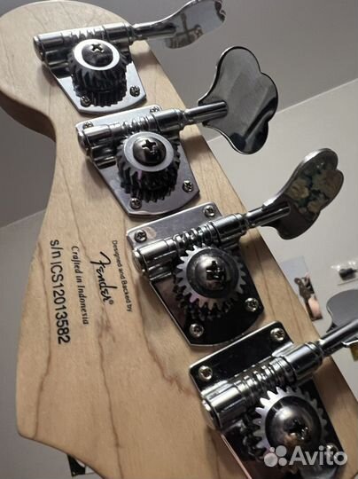 Бас гитара, басовый комбо, чехол, ремень, провода