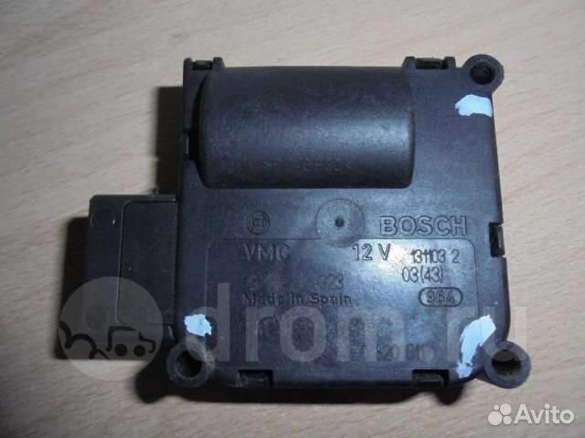 Моторчик заслонки отопителя Audi A8 D3 4E 2004