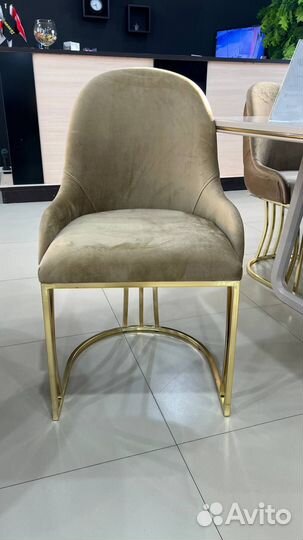Стол и стулья LUX