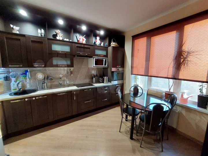 3-к. квартира, 90 м², 14/22 эт.