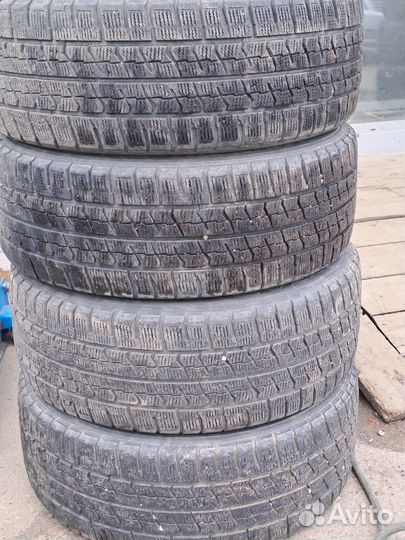 Goodyear Ice Navi Zea 215/55 R17