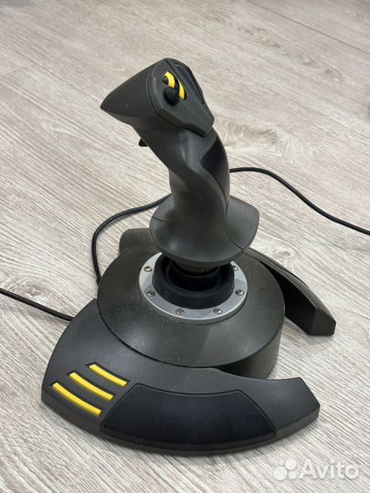 Джойстик для авиасимуляторов Thrustmaster