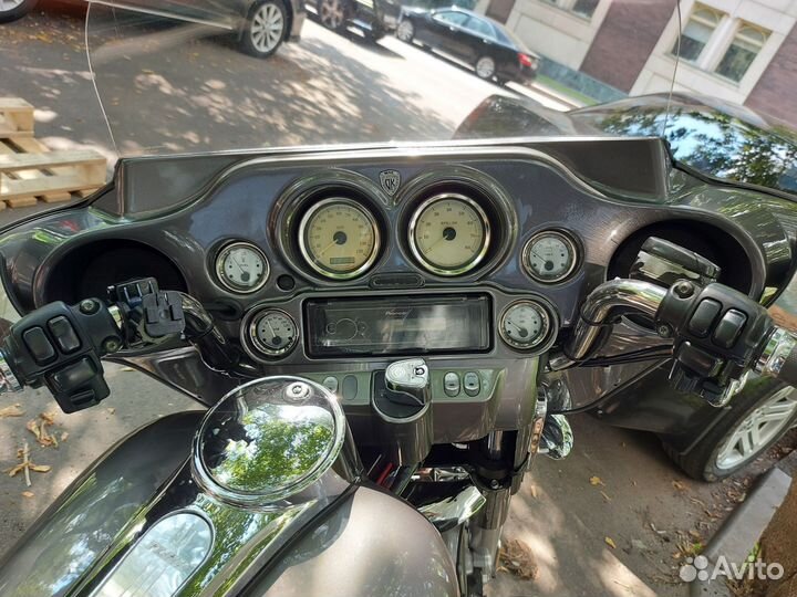 Продам Harley Davidson Street Glide