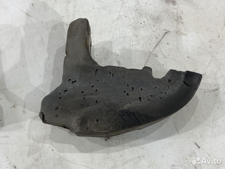 Уплотнитель крыла средний Mazda CX-5 KE