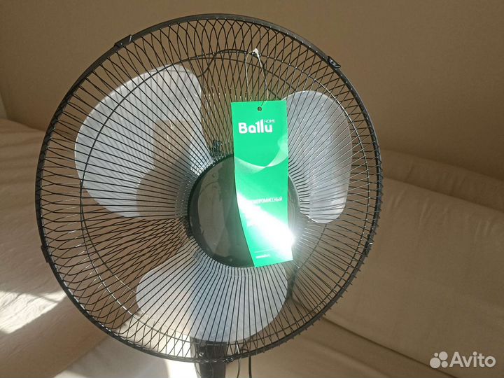 Вентилятор новый,с пультом, Ballu 855