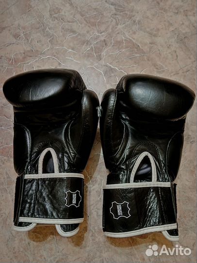 Боксерские перчатки 12oz Green hill Gym