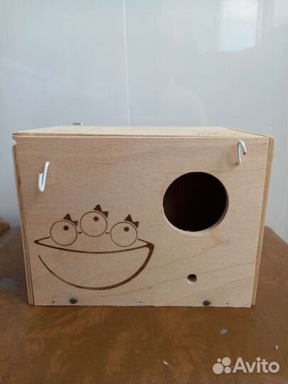 Гнездовой домик для попугаев