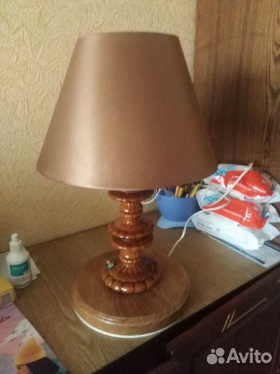 Лампа настольная