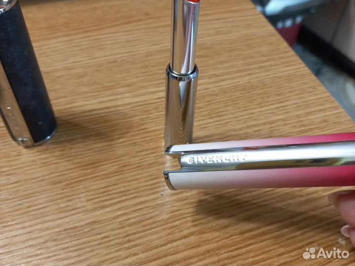 Givenchy помада
