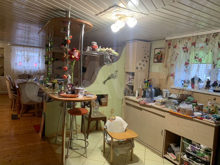 Дом 195,9 м² на участке 14,8 сот.