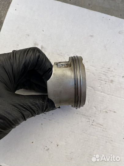 Цилиндр и поршня на suzuki sv400