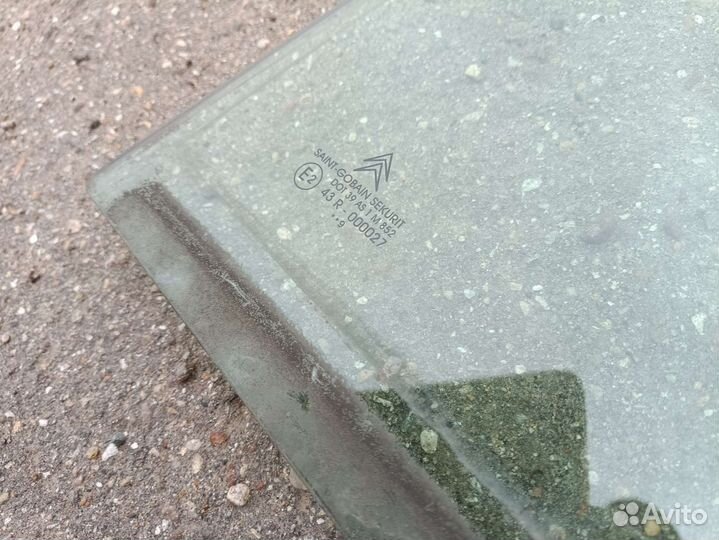 Стекло задней левой двери Citroen c4 двойное