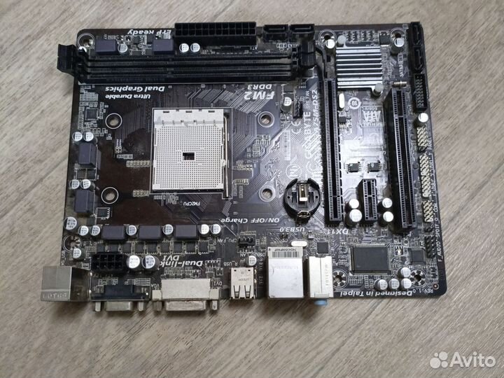 Материнская плата