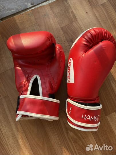 Боксерские перчатки