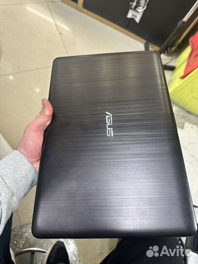 Ноутбук asus