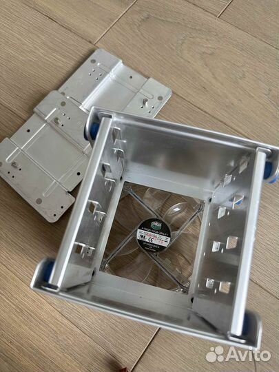 Крепление HDD дисков в системном блоке