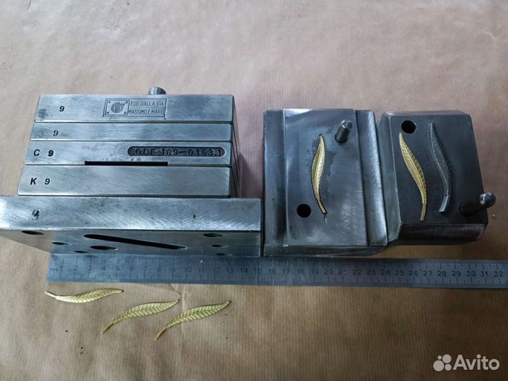 Ювелирное оборудование. Штамп детали брошь