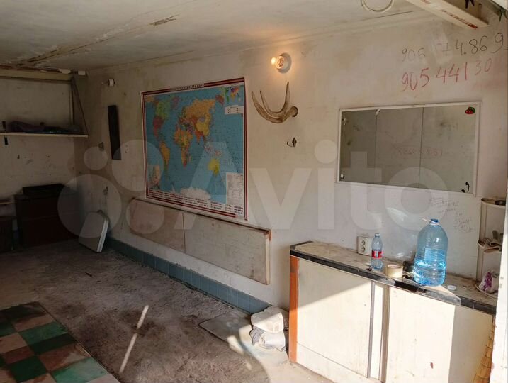 Гараж, > 30 м²