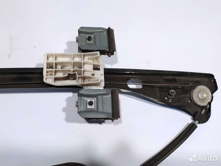 Стеклоподъемник передний правый Skoda Fabia 2