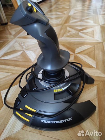 Джойстик авиасимулятор Thrustmaster