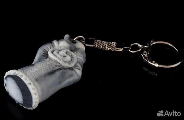 Брелок Эскимосская Девочка литьевой мрамор