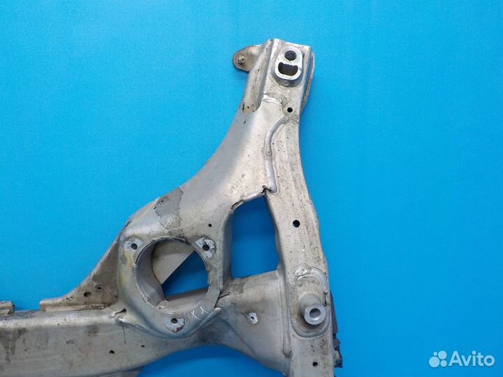 Подрамник двигателя BMW 5-серия F10/F11 2009-2016