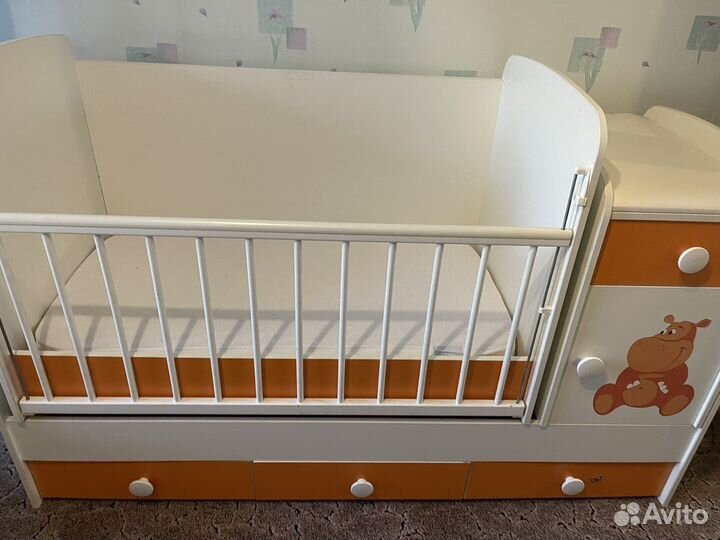 Детская кроватка