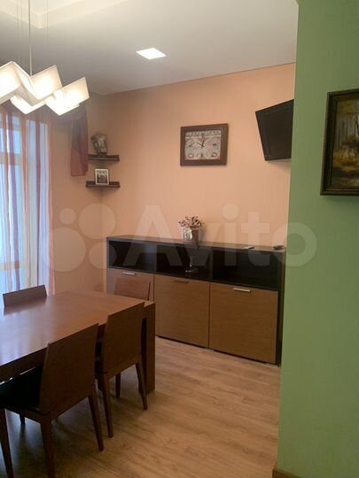 2-к. квартира, 90 м², 3/5 эт.