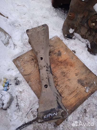 Подрамник задний Mitsubishi Galant 8