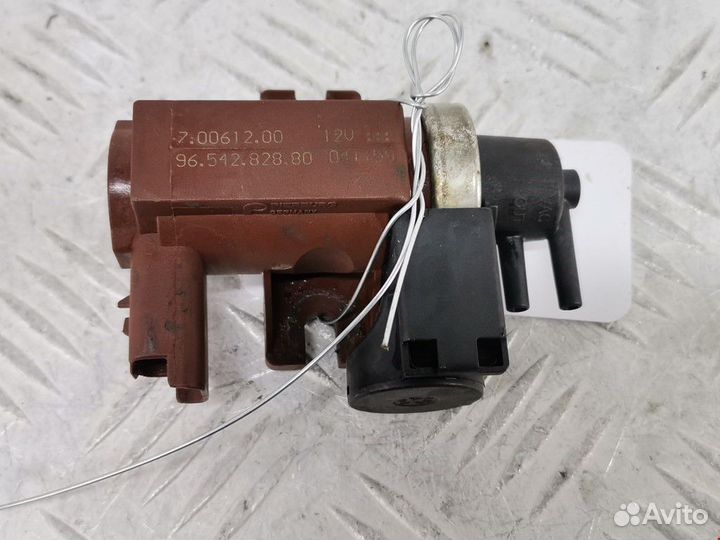 Клапан вакуумного управления Peugeot 407 2004