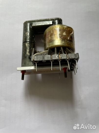 Строчный и кадровый трансформаторы