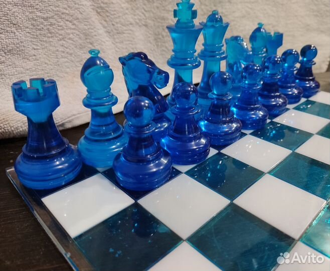 Шахматы из эпоксидной смолы ручной работы