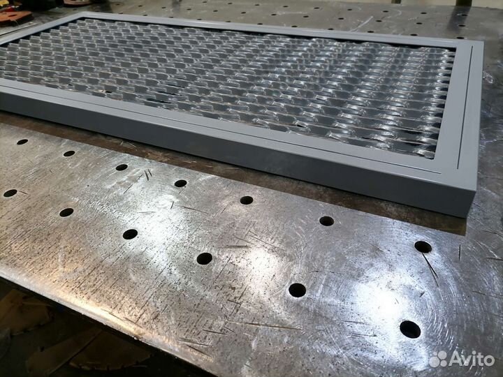 Уличная чистилка для обуви