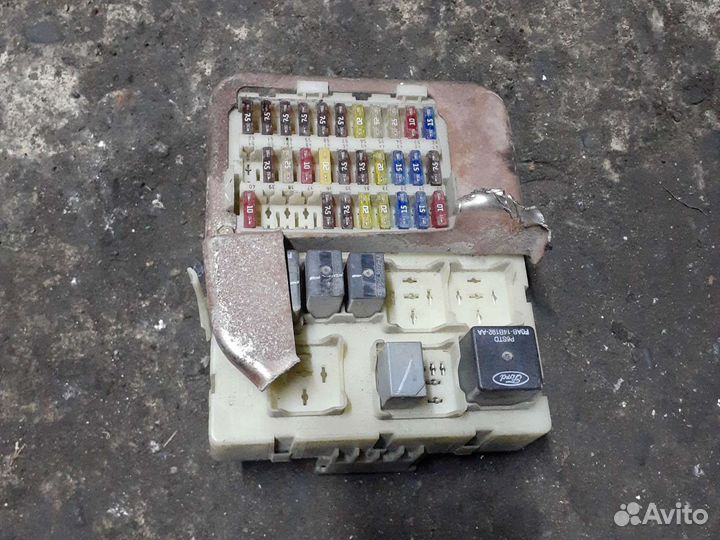 Блок предохранителей Ford Focus 1