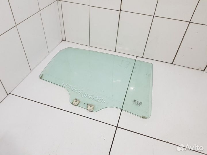 Стекло двери заднее правое (Faw Besturn X80)