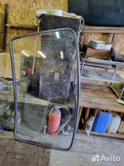 Стекло крышки багажника иж 2126