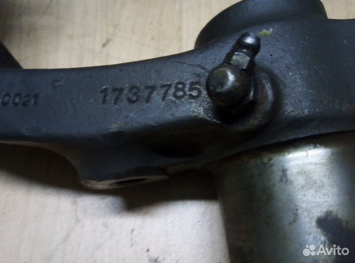 Кронштейн тормозного вала левый Scania 1737788