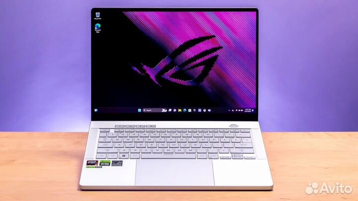 Asus ROG zephyrus G14 2024 oled Ryzen 7 8845HS