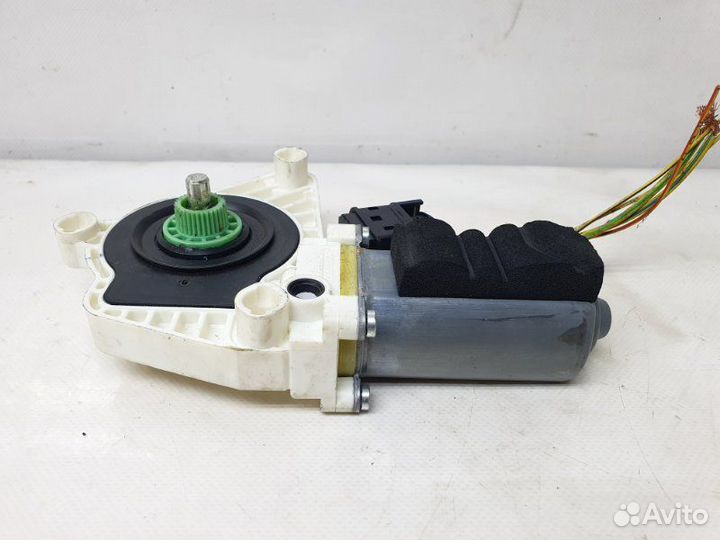 Мотор стеклоподъемника задний левый Mercedes-Benz