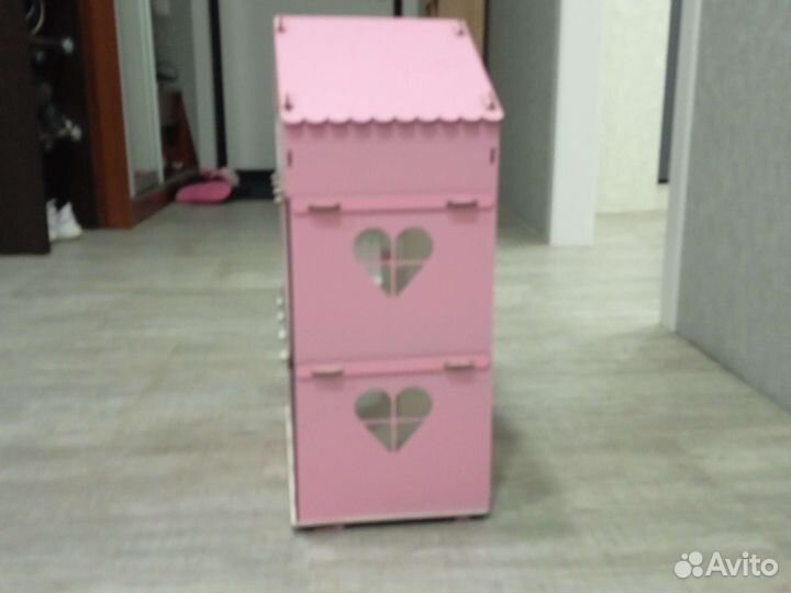 Кукольный домик с мебелью