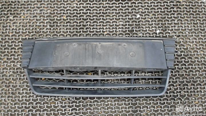 Решетка бампера ford focus 3