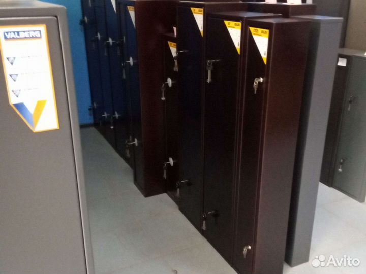 Оружейный сейф на 2 пятизарядки внутри h-1300 мм