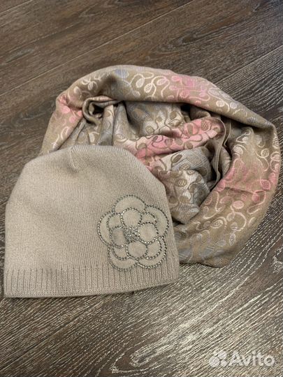 Комплект шапка и шарф