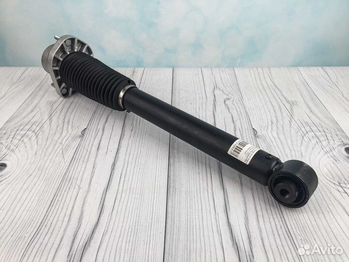 Амортизатор задний Range Rover L494, Discovery 5