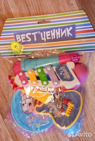 Много разных игрушек