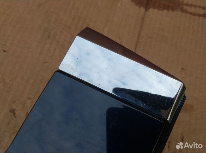 Накладка переднего правого крыла VW Touareg 3