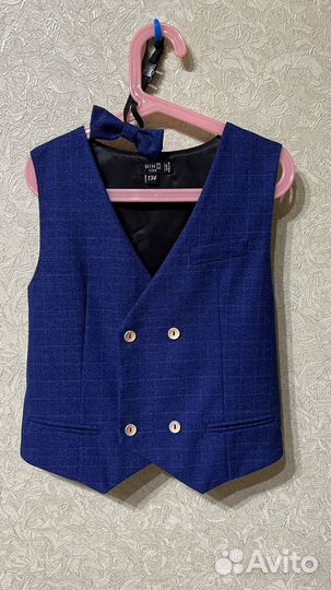 Костюм на мальчика 134 р-р